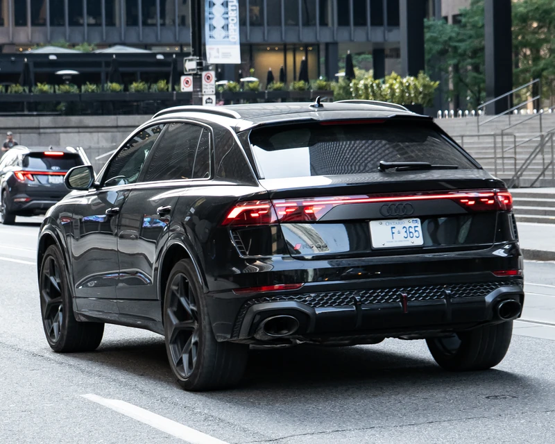 Audi RS Q8 de ocasión en venta, foto 3 de 3