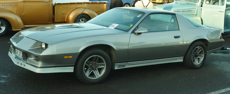Chevrolet Camaro Z28 (1984) usata in vendita, foto 2 di 3
